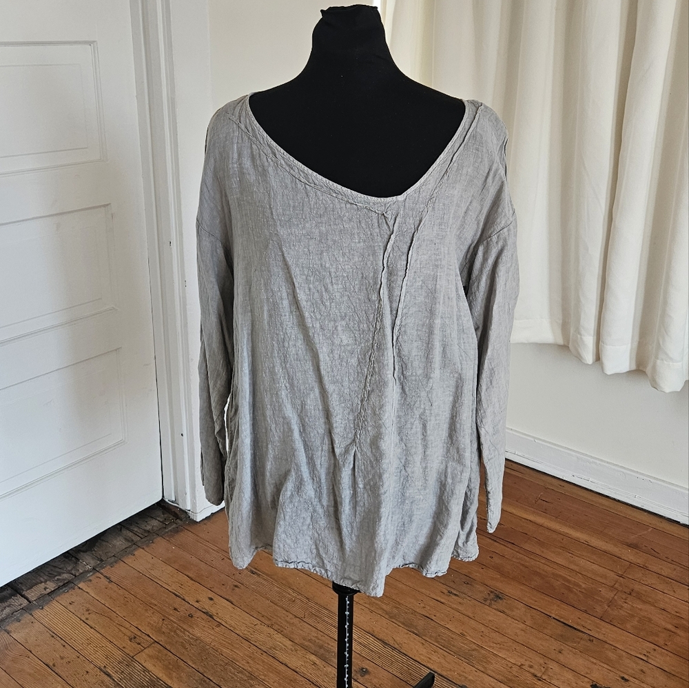 Manuelle Guibal Gray 100% Linen Asymmetrical Pintucked Lagenlook Blouse Size M 3